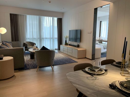 مجموعة أثاث من الخشب الصلب ASCOTT مجموعات غرفة المعيشة للشقق ODM
